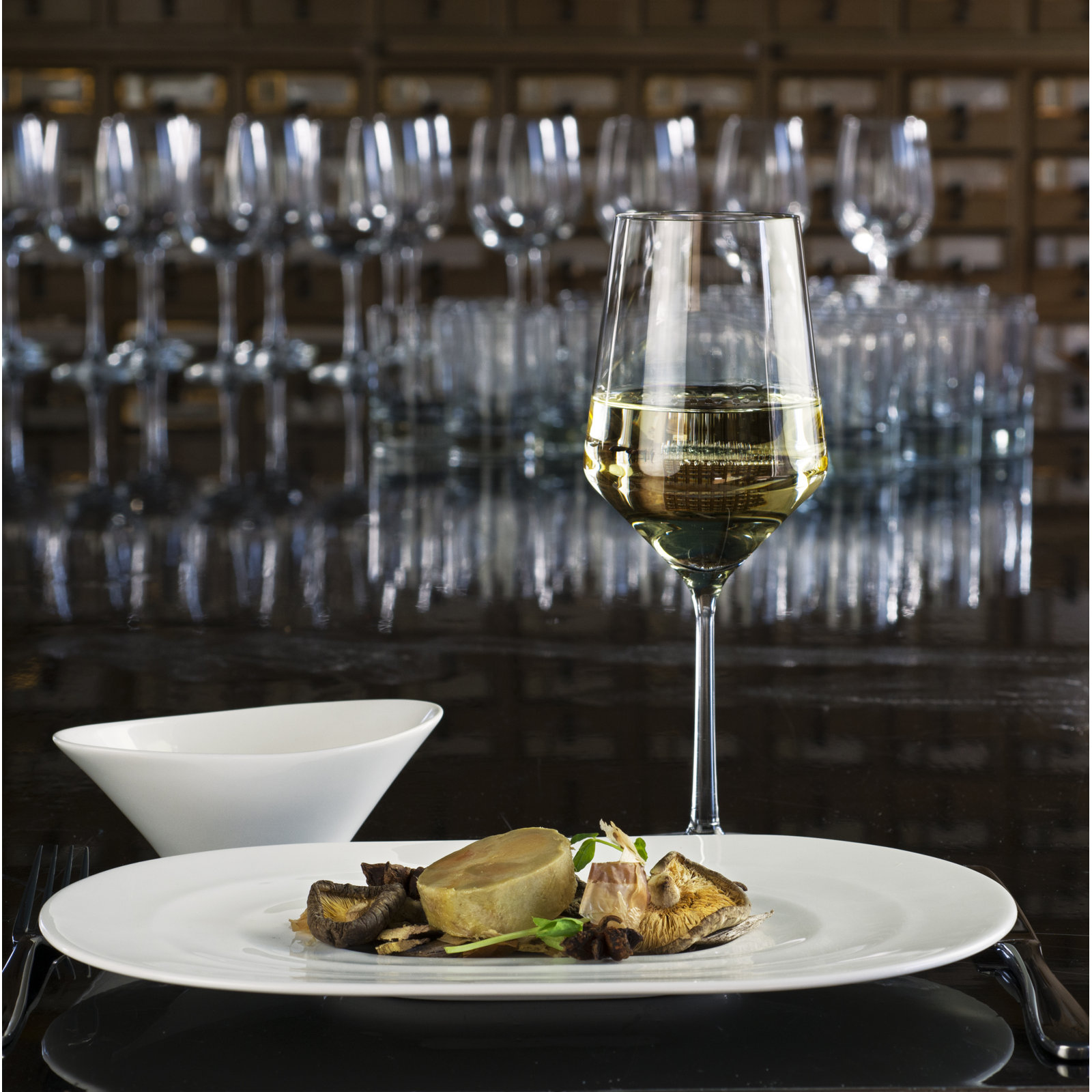 Pure White Wine Glass