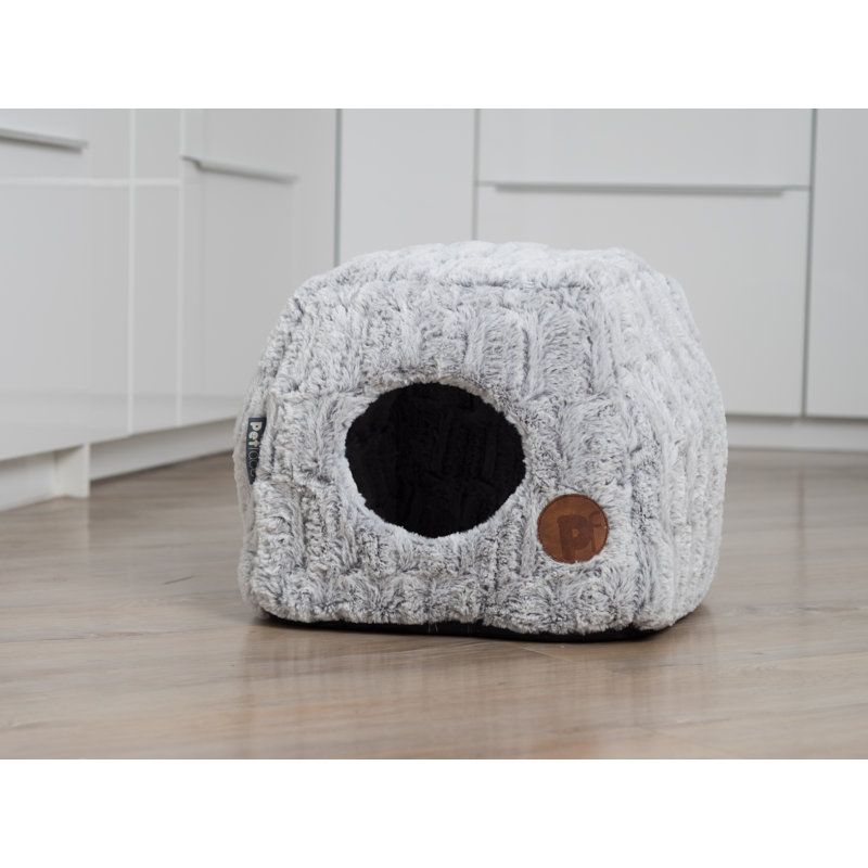 Faux Fur Pet Bed