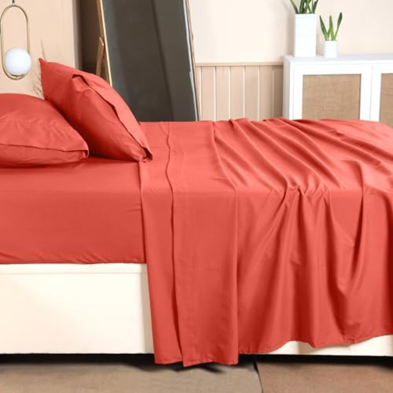 Bedding King Sheet Set – 4 Piece Bed Sheets For King Size Bed, Soft And Breathable Microfiber, Includes 1 Fitted Sheet, 1 Flat Sheet And 2 Pillowcases (Coral)