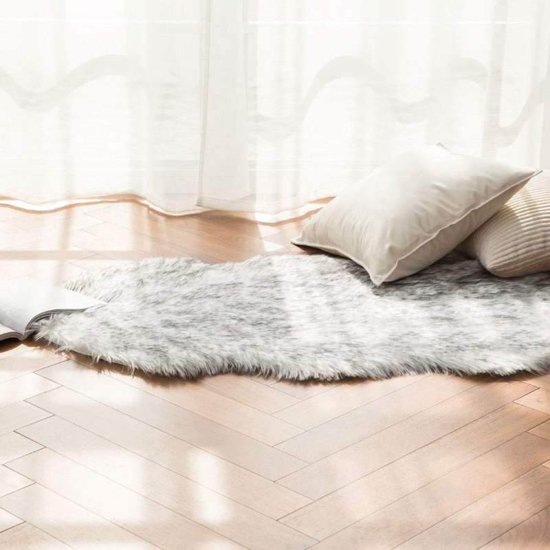 Sheepskin Abstract Indoor Rug, Novelty 2' x 6'