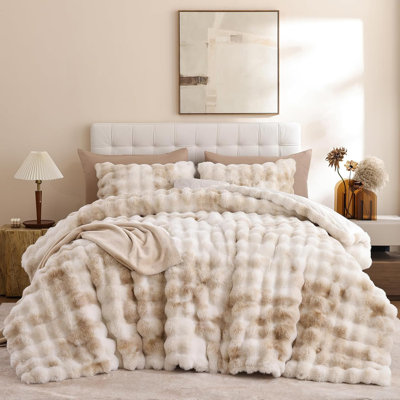 Fluffy Comforter Set Ultra Soft & Warm Faux Fur Comforter With Pillowcases For Winter