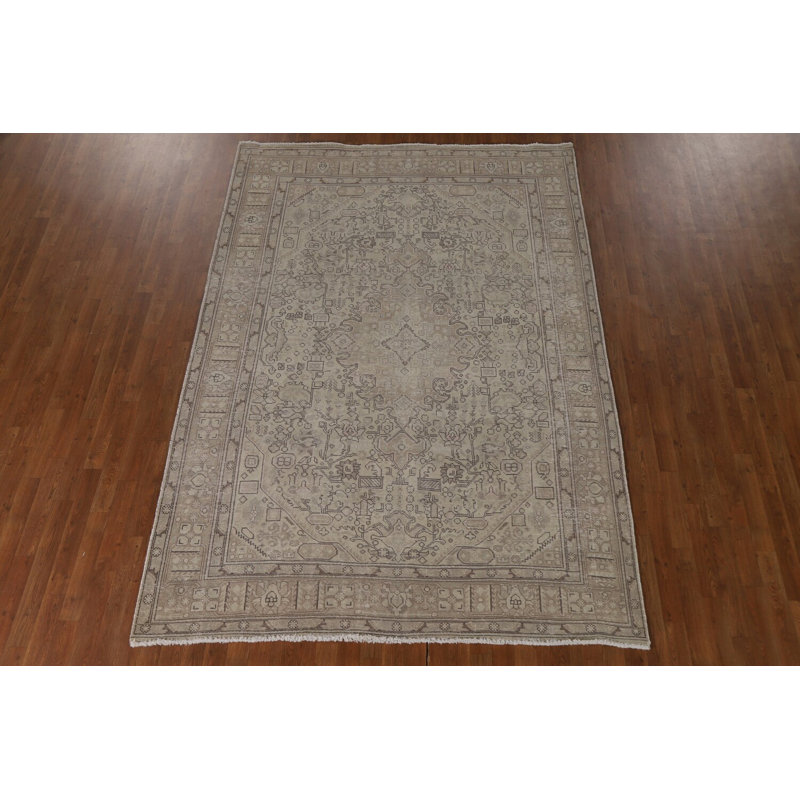 Tapis traditionnel délavé 7 x 9
