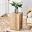 Table basse moderne en bois aggloméré avec texture en bois clair, design élégant pour un espace de vie amélioré, aucun assemblage requis