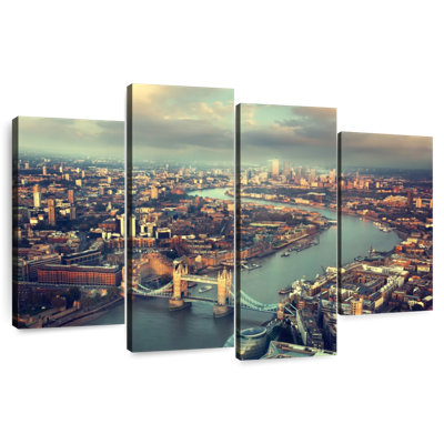 Nicci London, matin nuageux