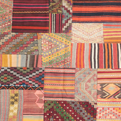 Tapis rouge / orange / brun Lacoste