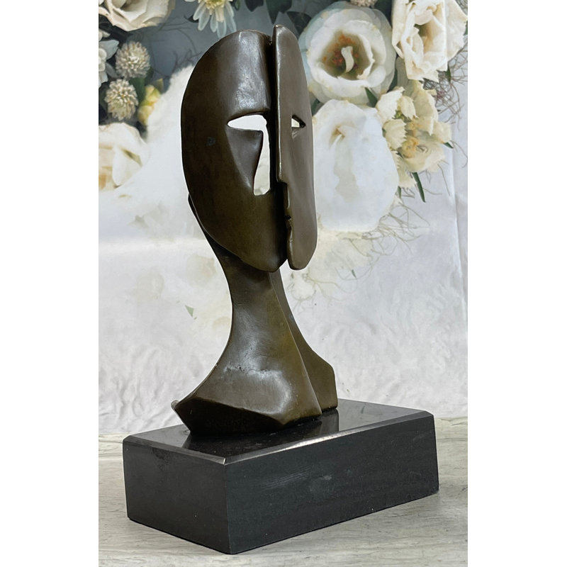 Carnanreagh, visages d'art par buste de Picasso