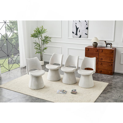 Chaise d'appoint moderne en chenille avec dossier creux, chaise rembourrée pour salle à manger et coiffeuse, base en métal stable, sièges élégants pour la salle à manger ou la chambre à coucher (ensemble de 1)