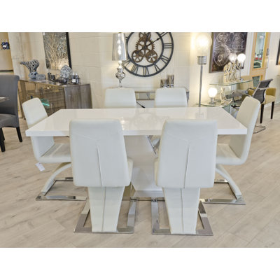 Jalynn Dining Set