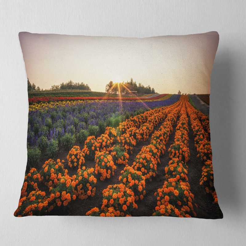 Magnifique ferme à fleurs japonaise - Coussin décoratif à imprimé floral, 16 po x 1 po, Carré