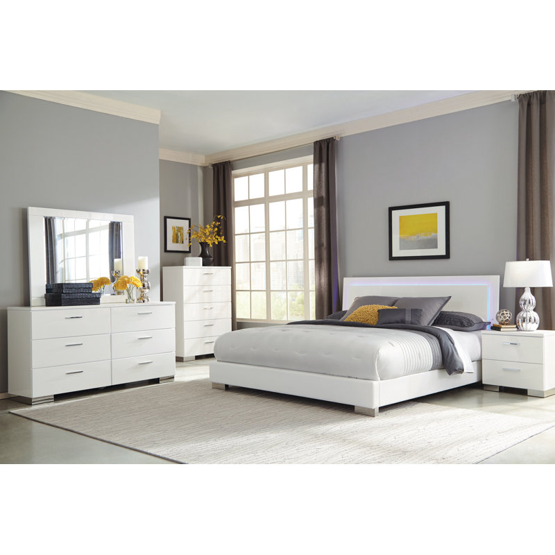 Ensemble de chambre à coucher 5 pièces standard rembourré Acampo