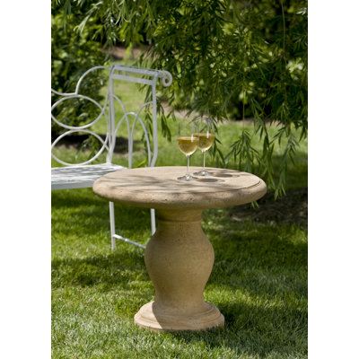Table d’appoint en pierre/béton Mcloughlin