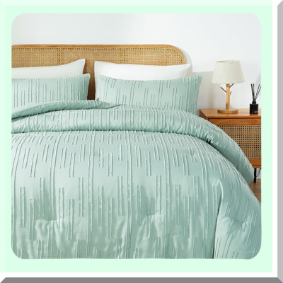 Green Meadow Bliss Comforter Set - Farmhouse Boho Bedding with Lightweight Fluffy Comforter, Floral Design, All Season 3 Piece Set for a Cozy Bed