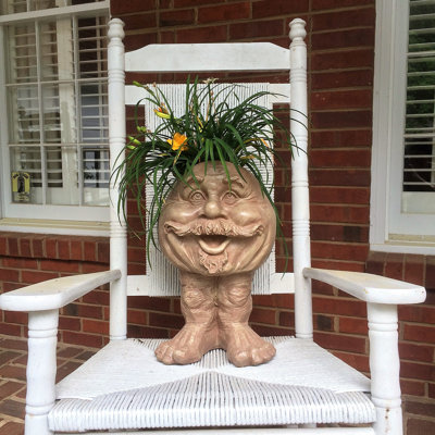 Statue de Muggly's Uncle Nate