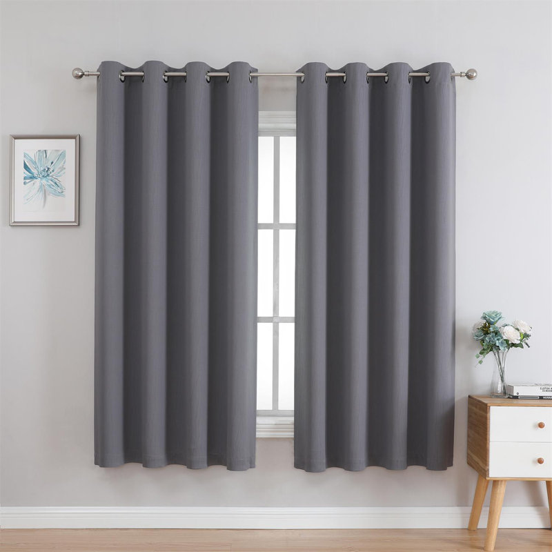Rideau occultant embossé, 50" W x 63" L, Grey