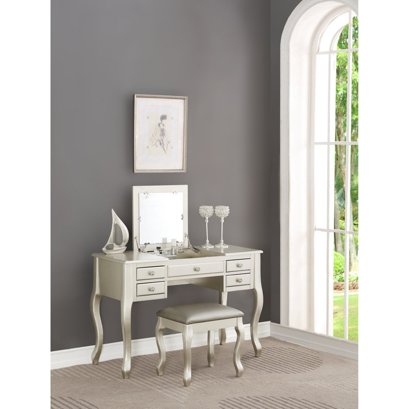 Meuble-lavabo moderne argenté avec tabouret rembourré, miroir ouvert, bois d'hévéa et hauteur de 39 po pour le style glamour d'une chambre à coucher