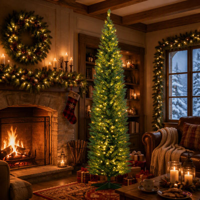 Sapin de Noël artificiel mince de 8 pi de hauteur avec 300 lumières DEL chaudes et 618 pointes pour la décoration de Noël