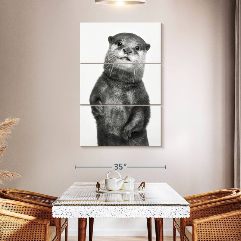 Brampt Monochrome Otter, 50" H x 32" W