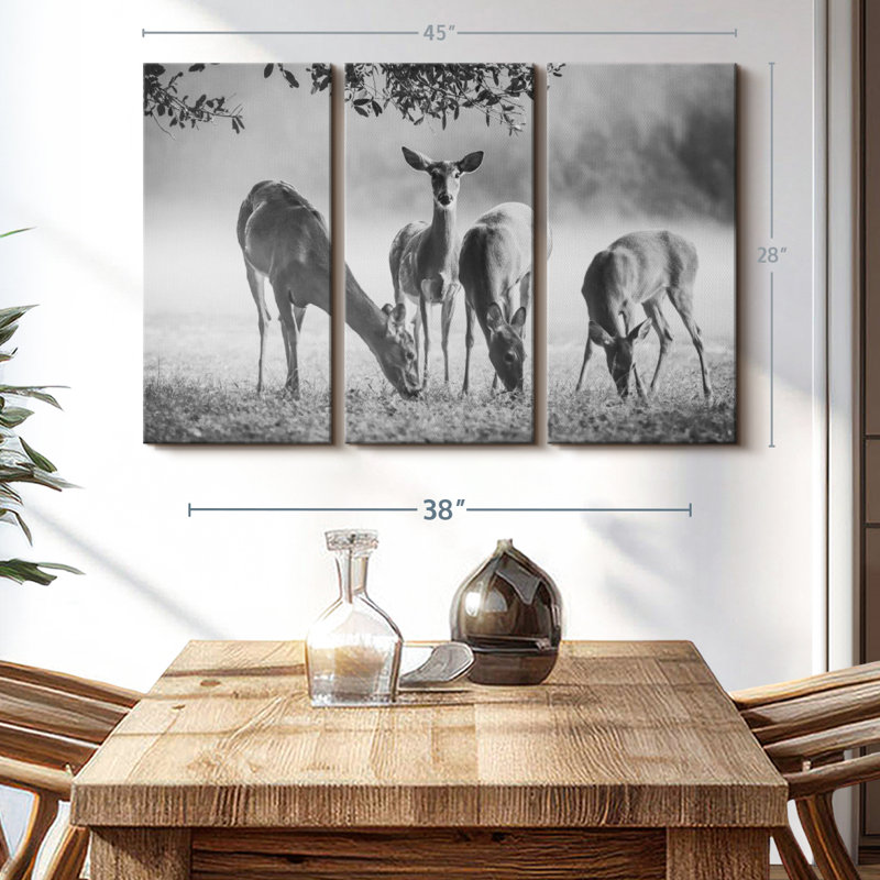 «Vigilant Grazing Deer» sur, H 28 po x l 45 po