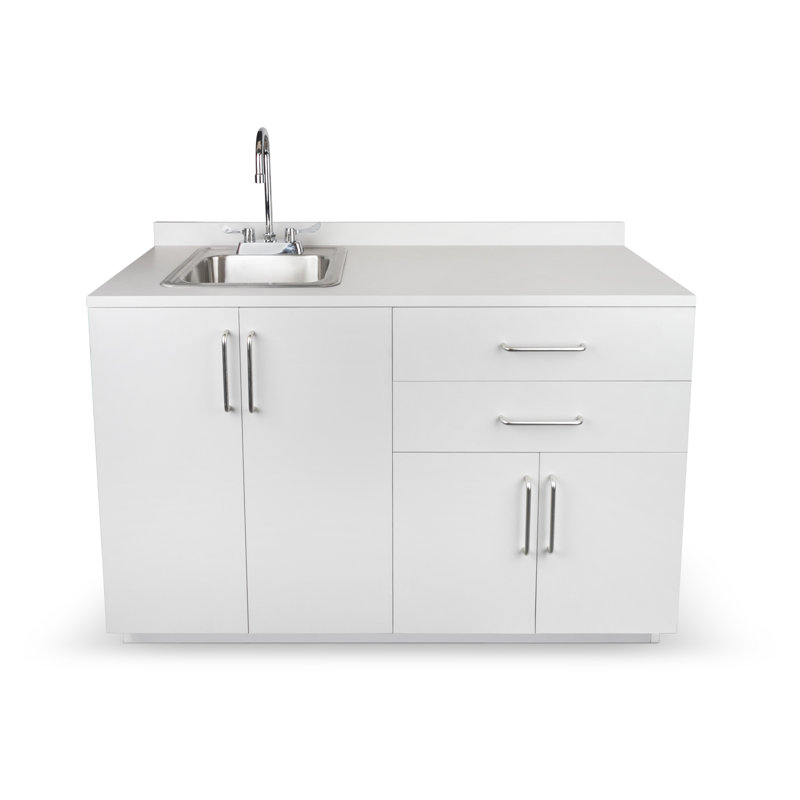 Meuble de cuisine médical bas à monter soi-même, 122 cm (48 po) de long, avec évier à gauche.