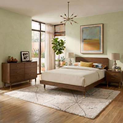 Solid Wood 4-Piece Bedroom Set With Gold-Capped Legs