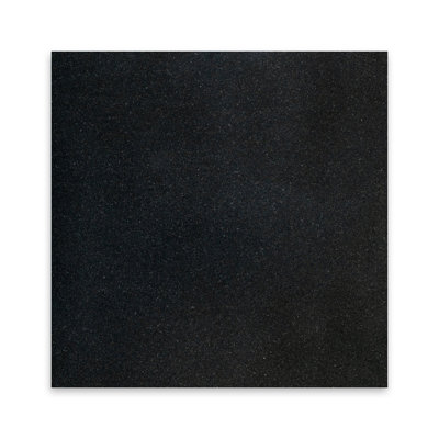 Carreau de sol et de mur en granit poli noir absolu