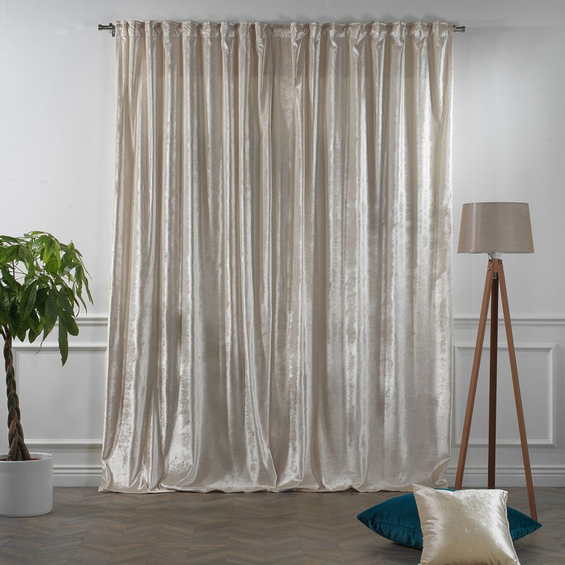 Panneau de rideau simple doublé occultant en velours brillant extra large et très long, L 52 po x L 228 po, 13 crème clair