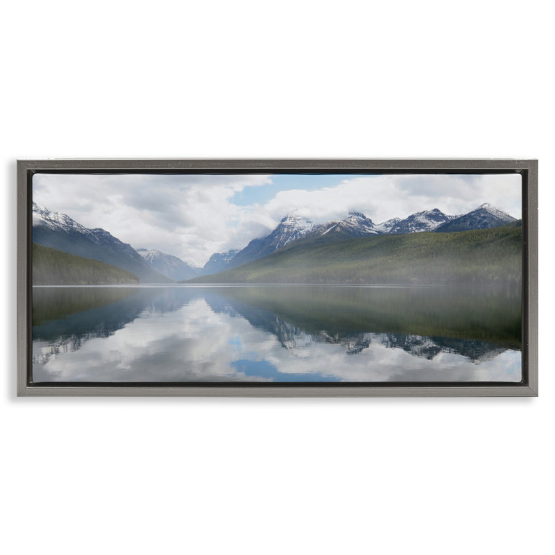 "Mountain Peak Reflections", art mural encadré par Lori Deiter, Cadre flottant gris lustré, H 14 po x l 31 po