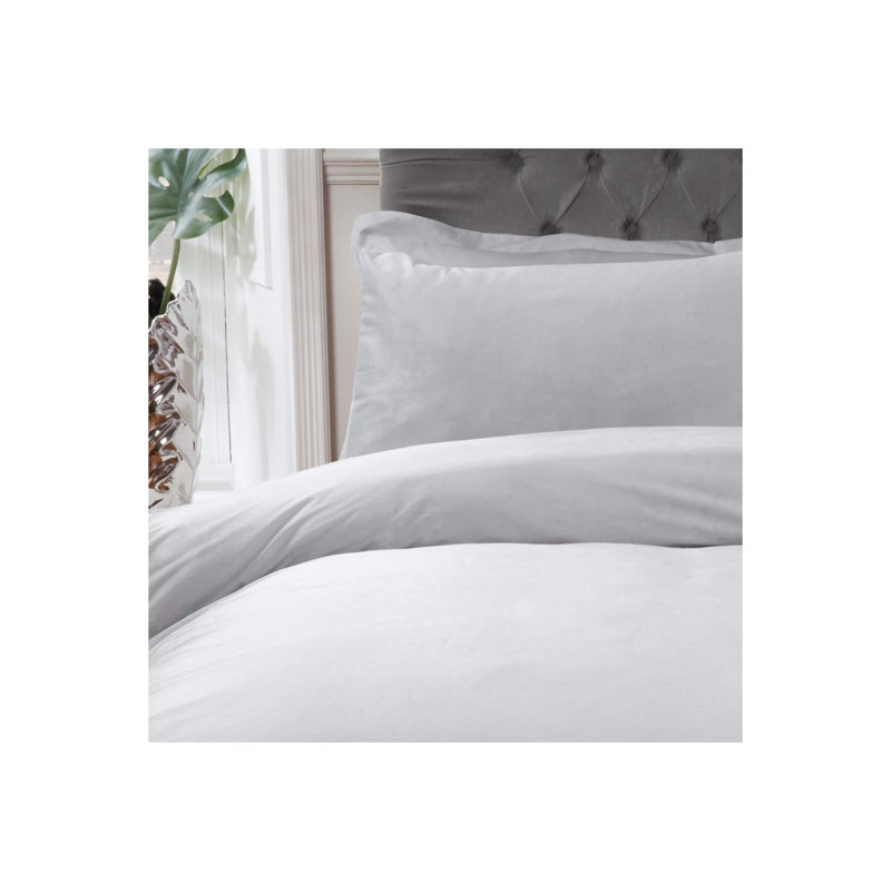 Nyle Polyester Solid Colour Duvet Cover Set with Pillowcases Included, Super King Duvet Cover + 2 Standard Pillowcases, White