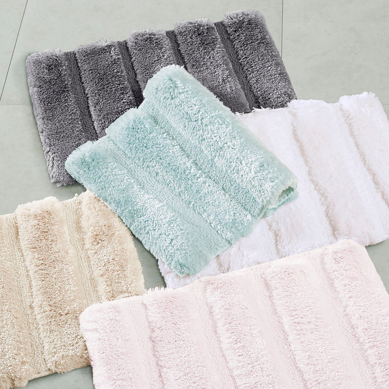 Blush Tufted Pearl Channel Bath Rug 24"