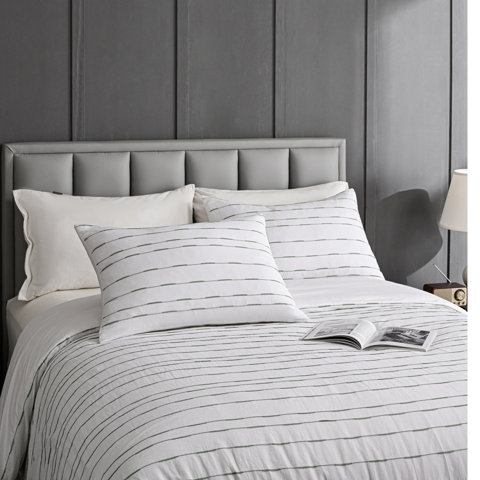 Zari Cotton Percale Duvet Cover Set, Queen Duvet Cover + 2 Standard Shams, White/Green