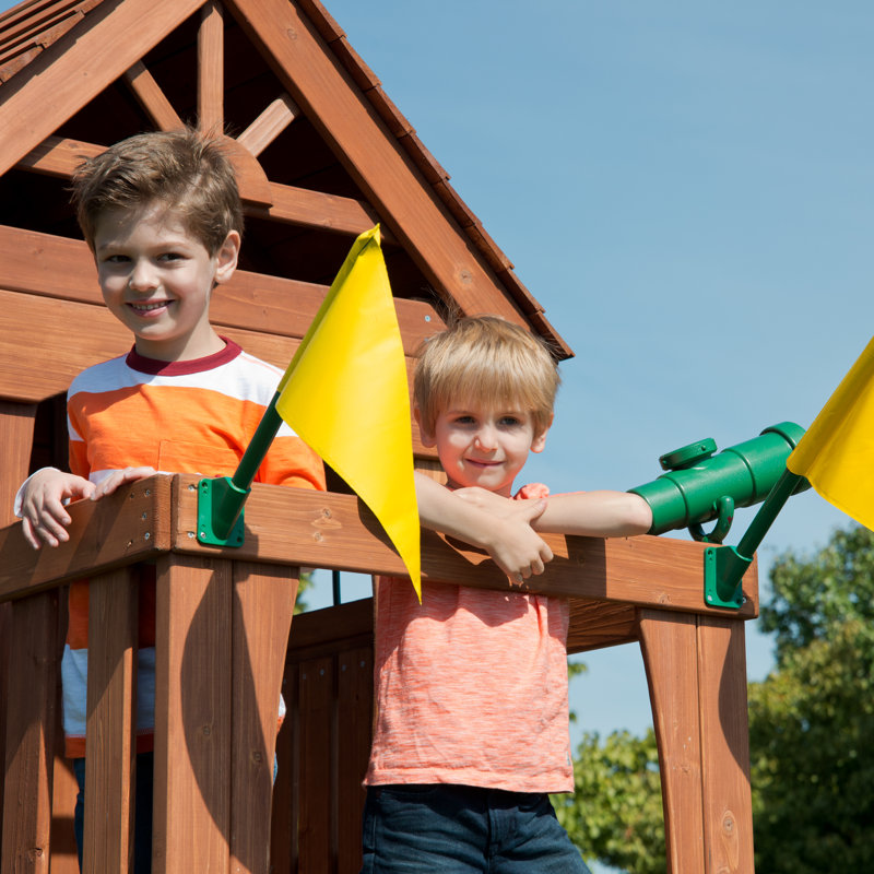 Plastic Flag and Flagpole Set, Yellow