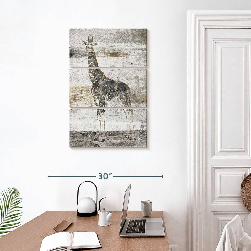 Brampt Giraffe Stare, 32" H x 20" W