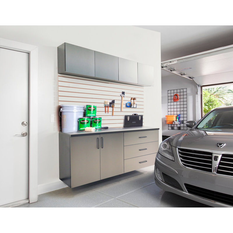 5 armoires de garage C de la série 64 po X P 79 po x P 20 po avec une finition gris métallique unique, une fonction pour les tiroirs et les portes, une résistance à la chaleur de l'eau, une bande 2X plus épaisse, une planche de classe E0, une tablette