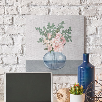 Bouquet de roses roses dans un vase bleu doux par Ziwei Li - impression