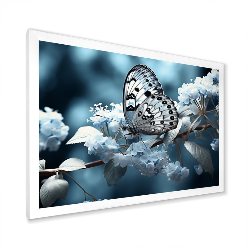 «Reg Blue Butterfly Haven II» sur toile, Cadre simple blanc, H 16 po x l 32 po x P 1 po