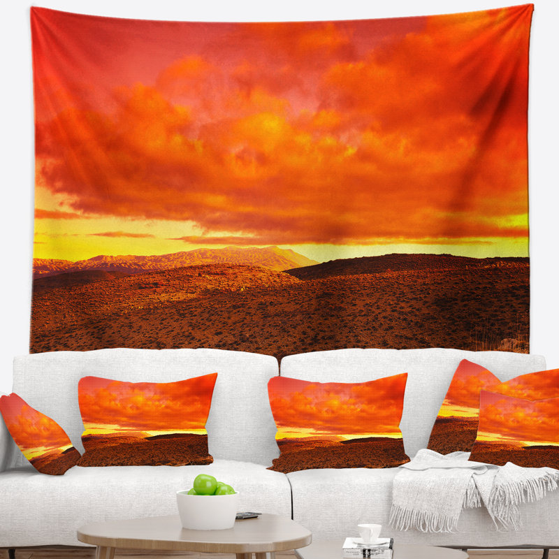 Paysage, coucher de soleil rouge dramatique au désert, H 78 po x l 92 po