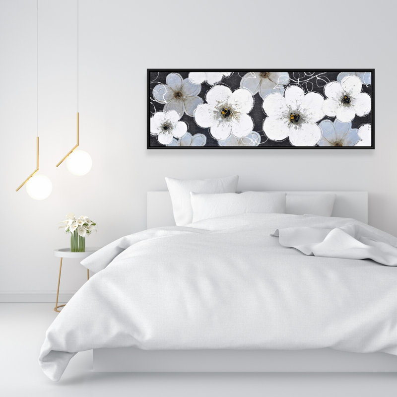 " Grey Flowers "