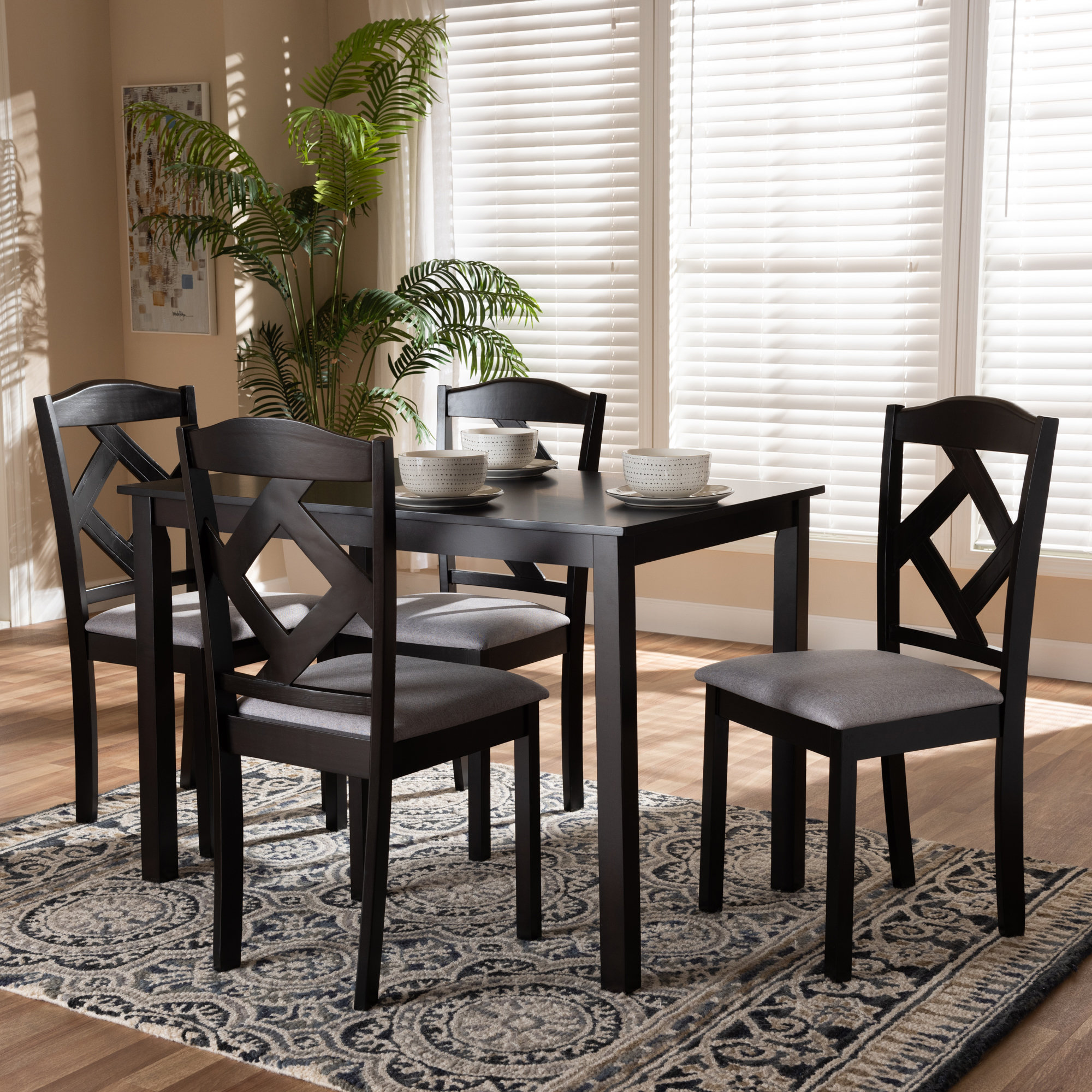 Yarmouth 5 Piece Dining Set