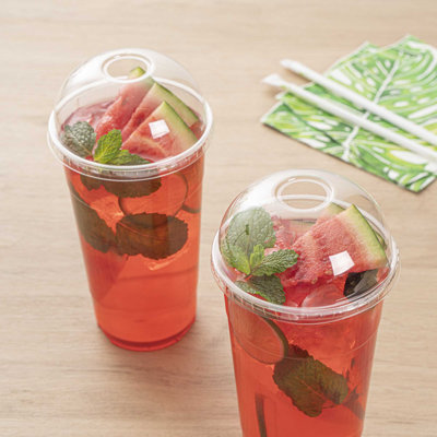 Restaurantware Plastic Lid 50 Pack of 4.25 x 4.25 Inch with Straw Slot Tight-Fitting Cold Beverage Lid Spill-Resistant Clear PET Cover For 32 oz Cup