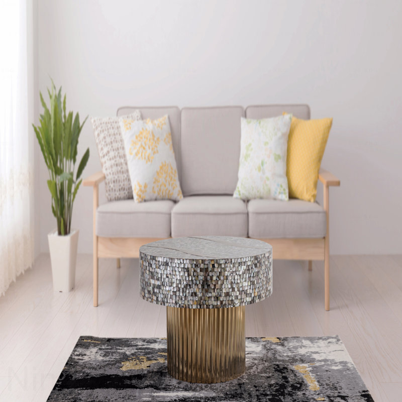 Table basse avec plateau en nacre