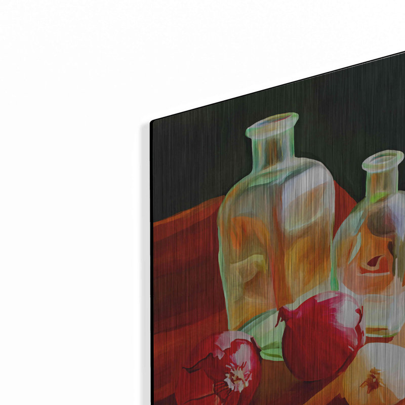 «Bottles and oignon» par Ata Alishahi - reproduction d'art non encadrée, H 12 po x l 16 po x P 0,13 po