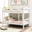 Lit simple au-dessus d'un lit superposé blanc avec option de chambre à coucher dans un cadre solide et stable. Peut accueillir deux personnes confortablement. L 82,52 po x l 42,87 po x H 60,54 po