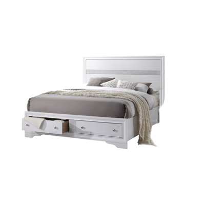 Traditional Style Queen Size Storage Bed made with Wood in White