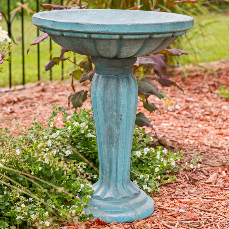  Espino Grecian Freestanding Fiberglass Reinforced Concrete Outdoor Birdbath, Patine verte