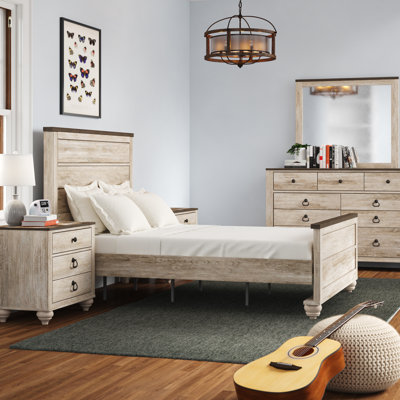 Amareona Solid Wood Standard 5 Piece Bedroom Set
