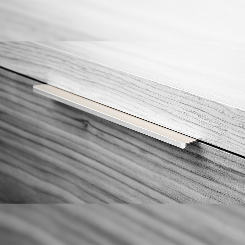 Pensiero Aluminum 12.8cm Centre Bar Handle
