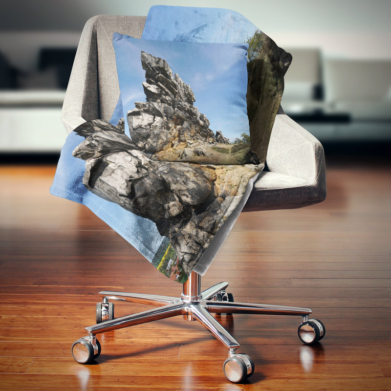 Coussin Landscape Devil's Wall at Weddersleben, 16 po x 1 po, Coussin décoratif