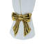 Vase blanc en céramique avec motif or orné-213835391