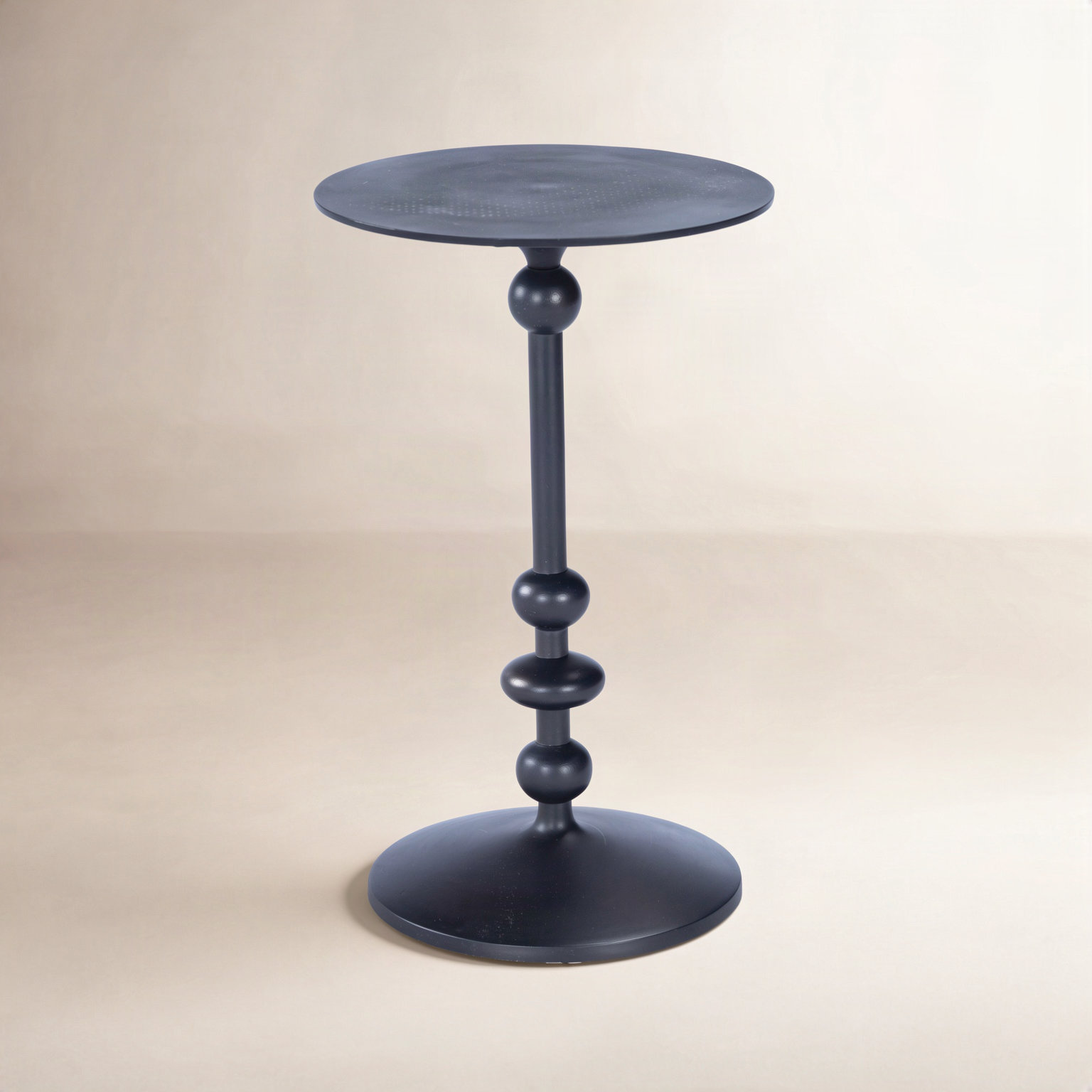 Aubrilyn 12" End Table, Matte Black