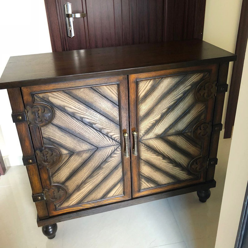 Banc de rangement pour chaussures en bois manufacturé